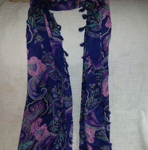 Old Navy Purple and Pink Paisley Scarf